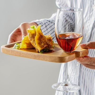 Set di cucina con 2 vassoi in legno di acacia con porta vino e tavole per formaggio
