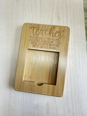 Dispenser per cartelloni adesivi in bambù personalizzato in legno per ufficio aziendale