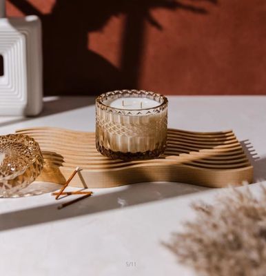 Display a cartone ondulato decorativo in legno di acero per lo stile Boho moderno su misura