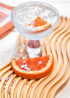 Display a cartone ondulato decorativo in legno di acero per lo stile Boho moderno su misura