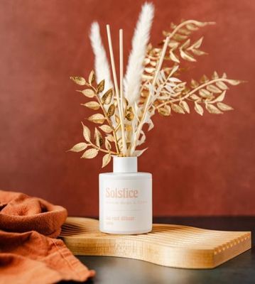 Display a cartone ondulato decorativo in legno di acero per lo stile Boho moderno su misura