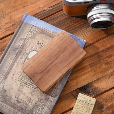 Cassa per biglietti quadrata in legno di noce nero con chiusura magnetica Portabiglietti in legno