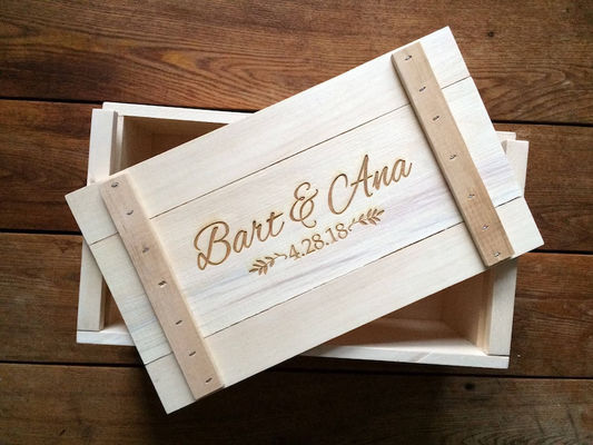 Scatola regalo in legno con logo personalizzato per bottiglie di vino o whisky e vetri personalizzati