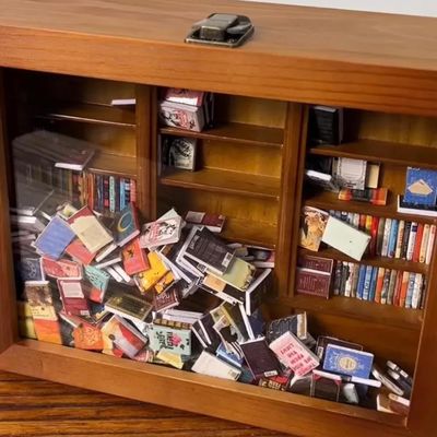 Scatola di fiammiferi per libri in legno Mini Scatola di fiammiferi per libri Scatola di libreria Disegno contemporaneo per la decorazione domestica