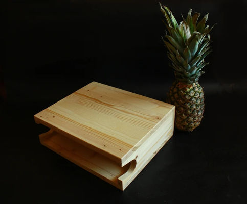 In legno per biciclette montato su un appendiabiti a parete con portabiciclette e scaffale personalizzato