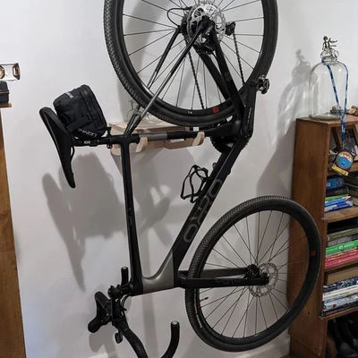 Soggiorno Montaggio a muro in bicicletta in legno con scaffale Multifunzionale e Smart Storage Design
