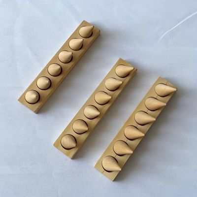 Ordine personalizzato in legno Finger Jewelry Display Stand con finitura liscia e competitiva