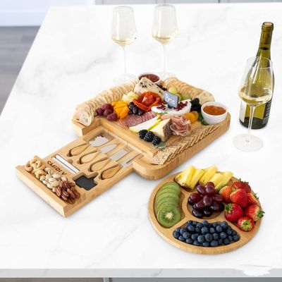 Personalizzazioni in bambù di colore naturale Cheese Board And Knife Set Charcuterie Boards Gift Set