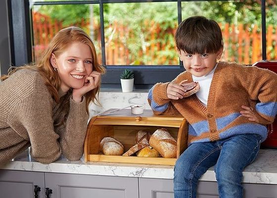 Tieni il pane fresco e la cucina organizzata con la nostra assemblea