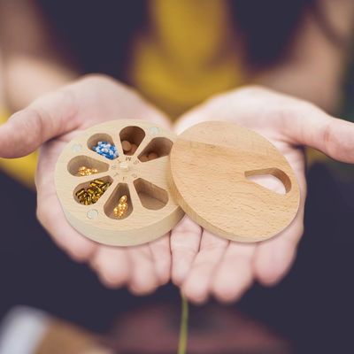 Cassa organizzatrice di pillole da 7 giorni, scatola Twist Top Design, scatola di pillole in legno per medicine, customizzata con vitamine