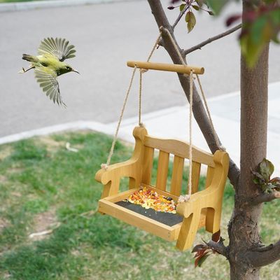 Sedie d'altalena ambientali mangiauccelli per uccelli per appesi esterni Set di 2 panchine in legno a forma di panchina