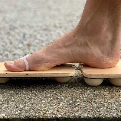 Tabella di bilanciamento per esercizi di piedi in legno per prevenire le arcate cadute Stile di design classico