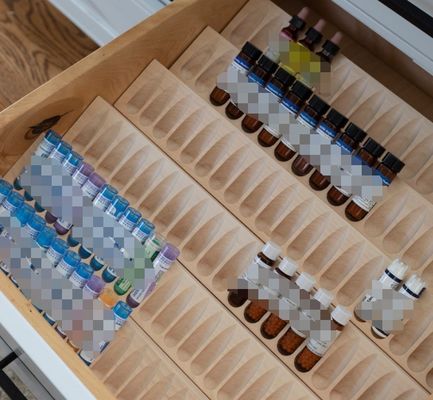 Tenitori di magazzino scaffalature di legno massiccio di betulla Installazione di cassetti per soluzioni di risparmio di spazio