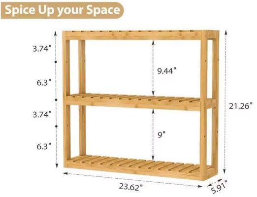 Ripiano in legno di colore naturale per organizzare gli elementi essenziali del bagno