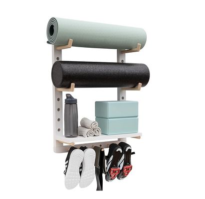 Comodo organizzatore di tappetino da yoga in legno per il montaggio a parete completamente personalizzabile in palestra a casa
