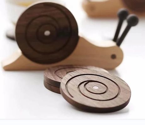 Cute Snail Solid Wood Coaster Isolation Mat Set Di 5 Con Portante Desktop Decorazione Regalo