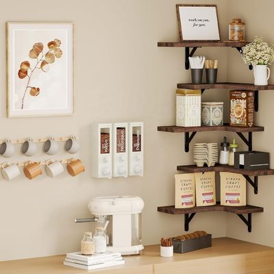 Scaffalature per il bagno, scaffalatura a parete con apparecchiature da cucina