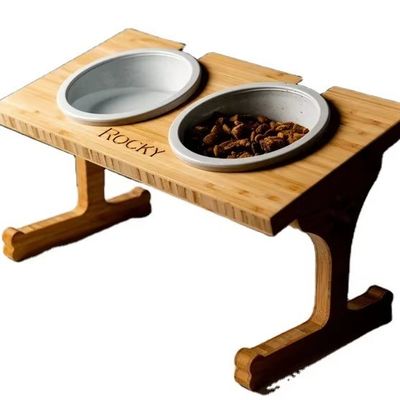 15 gradi di inclinazione Pet Bowl Stand personalizzato stampa in legno con laser incidere due ciotole rimovibili