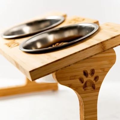 15 gradi di inclinazione Pet Bowl Stand personalizzato stampa in legno con laser incidere due ciotole rimovibili