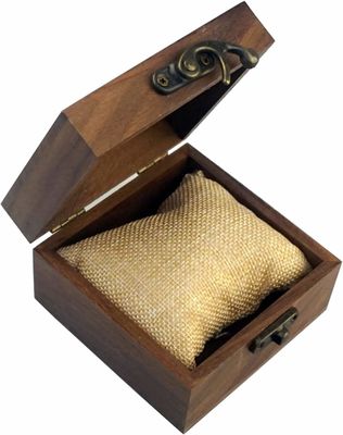 Cartone regalo in legno con logo personalizzato