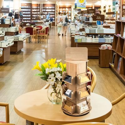 Arredamento del soggiorno 3 Livello 4 Scala di visualizzazione rotante laterale in legno con rotazione 360