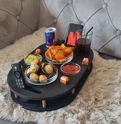 202406 Bar di divano nero con 4 ciotole di vetro