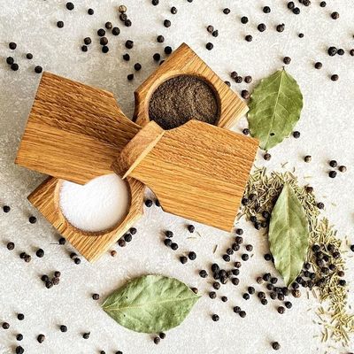 Vaso di spezie personalizzato con forma con alto contenitore di spezie in legno con scatola di imballaggio di spezie