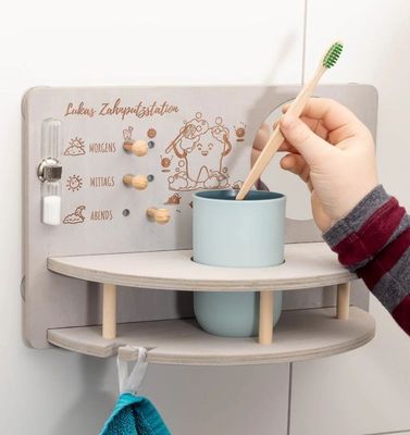 Tematica dell'amore Stazione per la spazzolatura dei denti per bambini con specchio a telaio di legno e risparmio di spazio