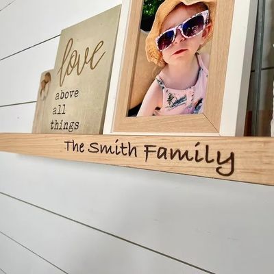 Ripiano galleggiante in legno in stile rustico con opzione di personalizzazione