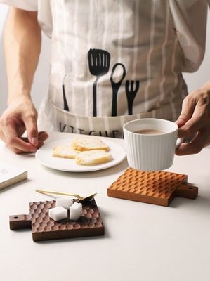 Matto di isolamento creativo in legno massello per porta tazze per caffè anti scottante in legno di ciliegio