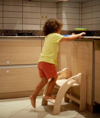 Logo personalizzato Scaffale a gradini in legno per bambini Scaffale pieghevole per bambini piccoli Disegno Montessori