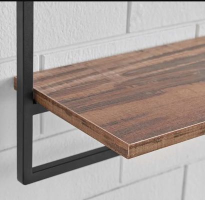 Servizio personalizzato Di legno di pino Colore galleggiante di parete appesa Mensole in ferro per il display in camera da letto