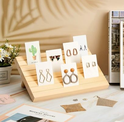 Tenitore di orecchini multifunzione funzionale per l'esposizione e lo stoccaggio organizzati di gioielli