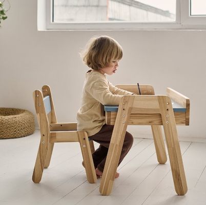 Set da letto per bambini Tavolo e sedie per bambini in legno per mobili Montessori