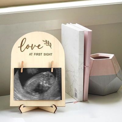 Stampatura a taglio a stampo 7,9 x 5,7 pollici Carino Legno Nuovo nato fotorame per decorazioni per bambini