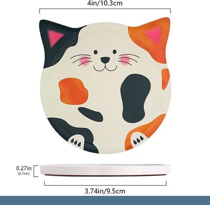 Moderne di design ceramiche sottoposte in varie forme e colori per la decorazione del tavolo