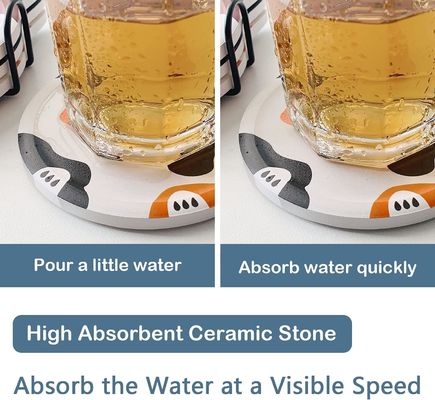 Moderne di design ceramiche sottoposte in varie forme e colori per la decorazione del tavolo