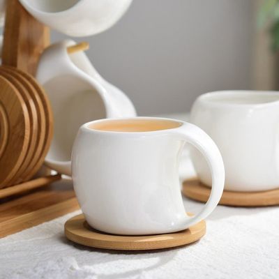 Set di tazze in ceramica a sei pezzi con capacità di 200 ml e tazza di tazza su supporto in bambù