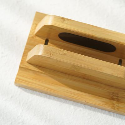Progettazione funzionale Portatile in bambù con dock regolabile adatta a tutti i MacBook Multifunzionale
