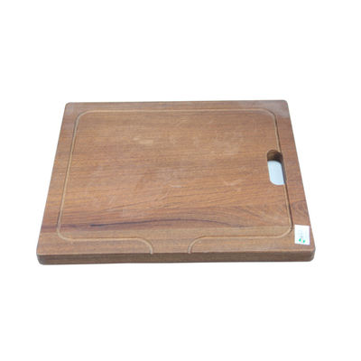 Tavola di taglio di legno massello funzionale con maniglia di taglia personalizzata