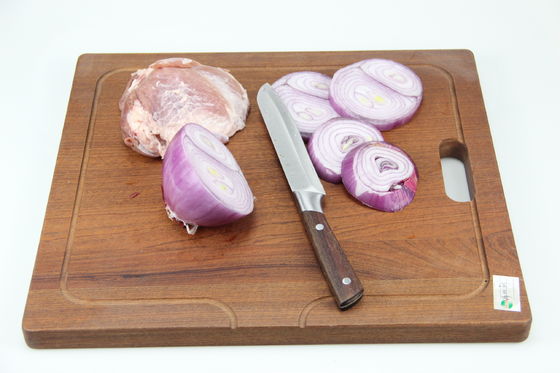 Tavola di taglio di legno massello funzionale con maniglia di taglia personalizzata