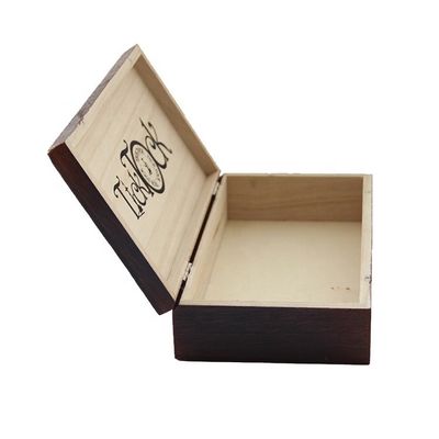 Logo e colore personalizzabili Cassa per sigarette in legno con finitura verniciata