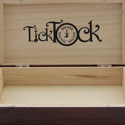 Logo e colore personalizzabili Cassa per sigarette in legno con finitura verniciata