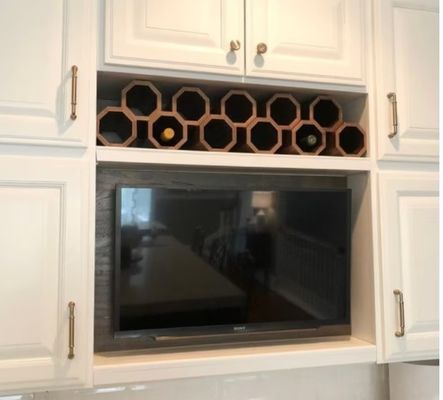 Tenitore di vino in legno impilabile in quantità elevata per scaffale di vino da bancone personalizzabile