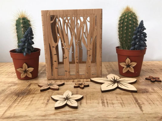 Lanterna di candela in legno di colore semplice per porta luci per tè artigianali in laser cut design