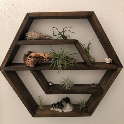 Scaffale galleggiante in legno massello esagonale Disegno moderno per camera da letto soggiorno e cucina