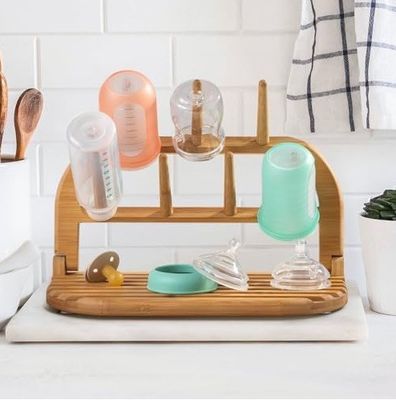 Migliora la tua esperienza di asciugatura con il nostro scaffale di asciugatura per bottiglie di bambù per bambini