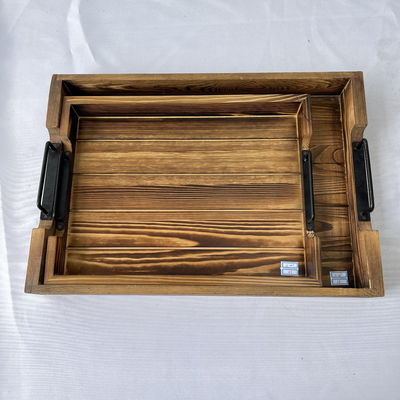 Disegni personalizzati accettati vassoio rustico rettangolare in legno con maniglie metalliche