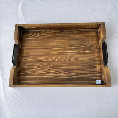 Disegni personalizzati accettati vassoio rustico rettangolare in legno con maniglie metalliche