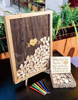 Decorazioni di matrimonio rustiche alternative Cuori di legno verniciati Libro degli ospiti per dimensioni personalizzate